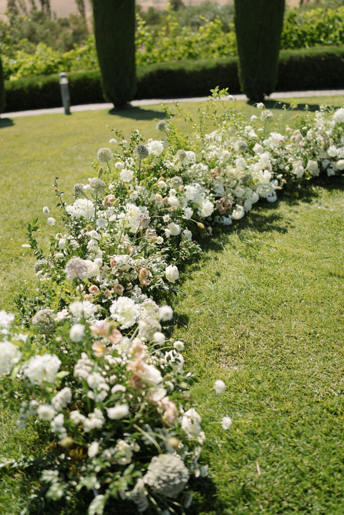 classic and romantic wedding ceremony flowers